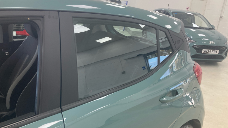 Hyundai i10 1.0 MPi SE Connect 5dr Petrol Hatchback